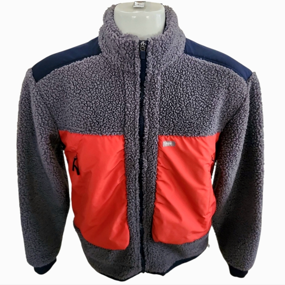 Figs Scrubs Selwyn Sherpa Jacket On-Shift Size Medium Heavy soft warm Full Zip - Picture 3 of 13